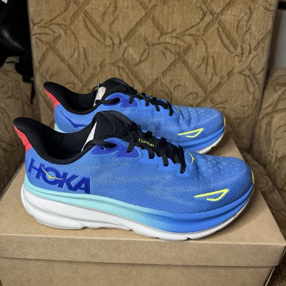 Hoka One‎ One Clifton 9 Men's 9.5D Running Shoes Blue Athletic Sneakers Comfort